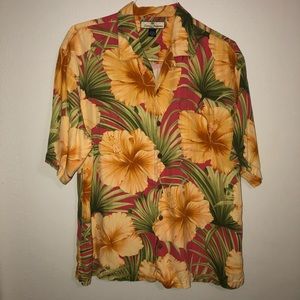Tommy Bahama size L 100% silk Hawaiian style shirt